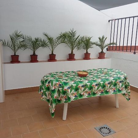 Comodo Adosado En San Bartolome San Bartolomé de la Torre Екстериор снимка